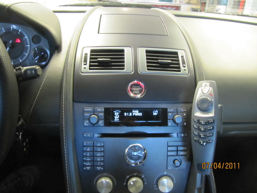 Εγκατάσταση Dension-Blinder σε Aston Martin Vantage