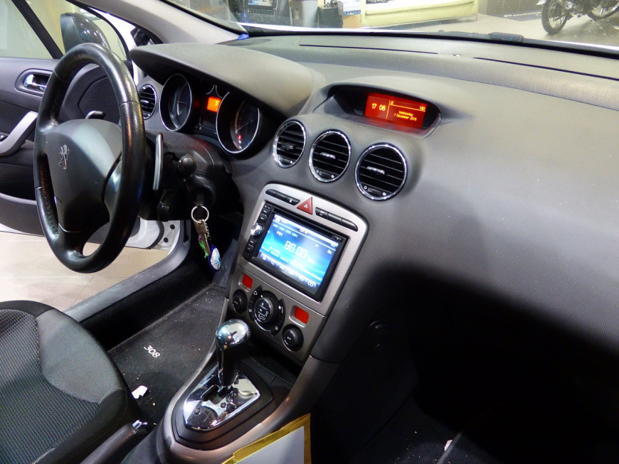 Eγκατάσταση οθόνης  2Din Digital IQ σε Peugeot 308 SW