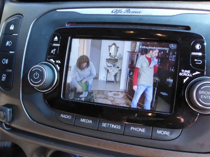 Εγκατάσταση TV Tuner, Mirrolink και Wi-Fi σε Alfa Romeo Giulietta
