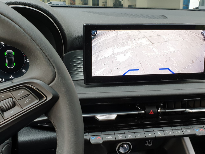 Εγκατάσταση αισθητήρων παρκαρίσματος- κάμερας οπισθοπορείας και εμπροσθοπορείας σε Alfa Romeo Tonale