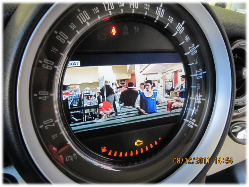 Eγκατάσταση TV Tuner της Κenwood σε Mini Cooper