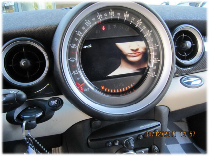 Eγκατάσταση TV Tuner της Κenwood σε Mini Cooper