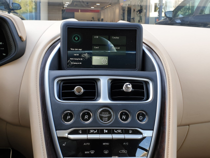 Εγκατάσταση Apple Car Play/Android Auto σε Aston Martin BD11