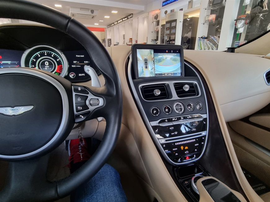 Εγκατάσταση Apple Car Play/Android Auto σε Aston Martin BD11