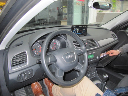 Εγκατάσταση οθόνης Digital IQ σε Audi Q3