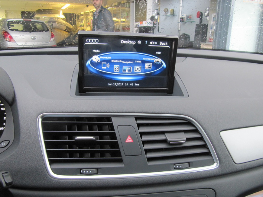 Εγκατάσταση οθόνης Digital IQ σε Audi Q3