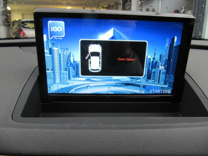 Εγκατάσταση οθόνης Digital IQ σε Audi Q3