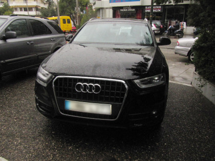 Αναβάθμιση της εργοστασιακής οθόνης , σε οθόνη αφής στο του Audi Q3