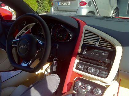 Εγκατάσταση Blinder laser Jammer και TV Tuner σε Audi R8 Spyder