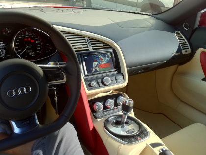 Εγκατάσταση Blinder laser Jammer και TV Tuner σε Audi R8 Spyder