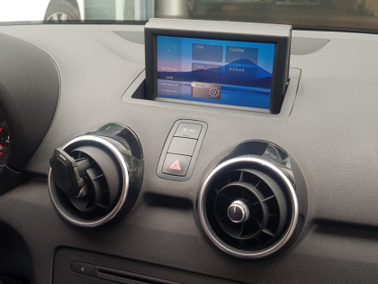 Αναβάθμιση εργοστασιακής οθόνης με Ασύρματο Wireless Apple CarPlay/Android Auto σε  Audi A1 8X