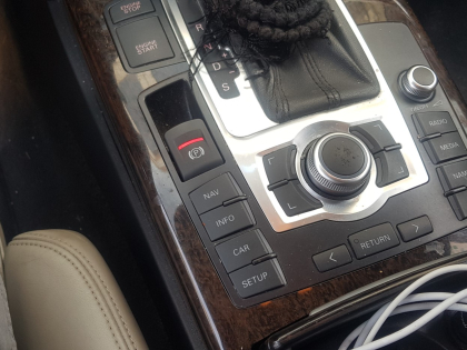 Αναβάθμιση εργοστασιακής οθόνης με Wireless Apple CarPlay/Android Auto σε Audi RS6 4F