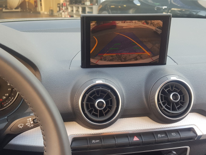 Αναβάθμιση εργοστασιακής οθόνης με Ασύρματο Wireless Apple CarPlay/Android Auto σε Audi Q2 GA 