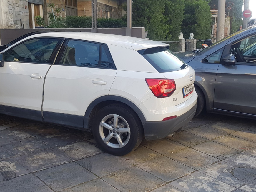 Αναβάθμιση εργοστασιακής οθόνης με Ασύρματο Wireless Apple CarPlay/Android Auto σε Audi Q2 GA 