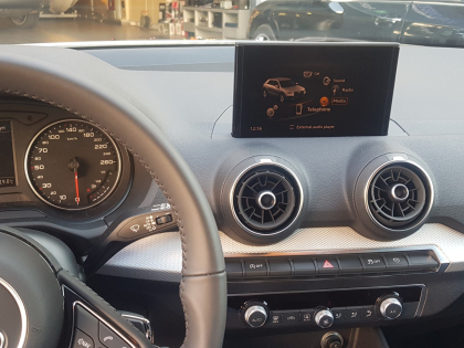 Αναβάθμιση εργοστασιακής οθόνης με Ασύρματο Wireless Apple CarPlay/Android Auto σε Audi Q2 GA 