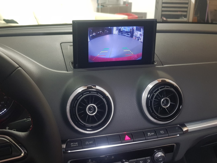 Αναβάθμιση εργοστασιακής οθόνης με Ασύρματο Wireless Apple CarPlay/Android Auto σε Audi Q3 8V