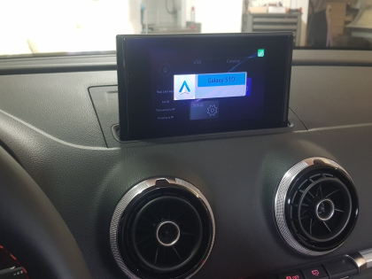 Αναβάθμιση εργοστασιακής οθόνης με Ασύρματο Wireless Apple CarPlay/Android Auto σε Audi Q3 8V