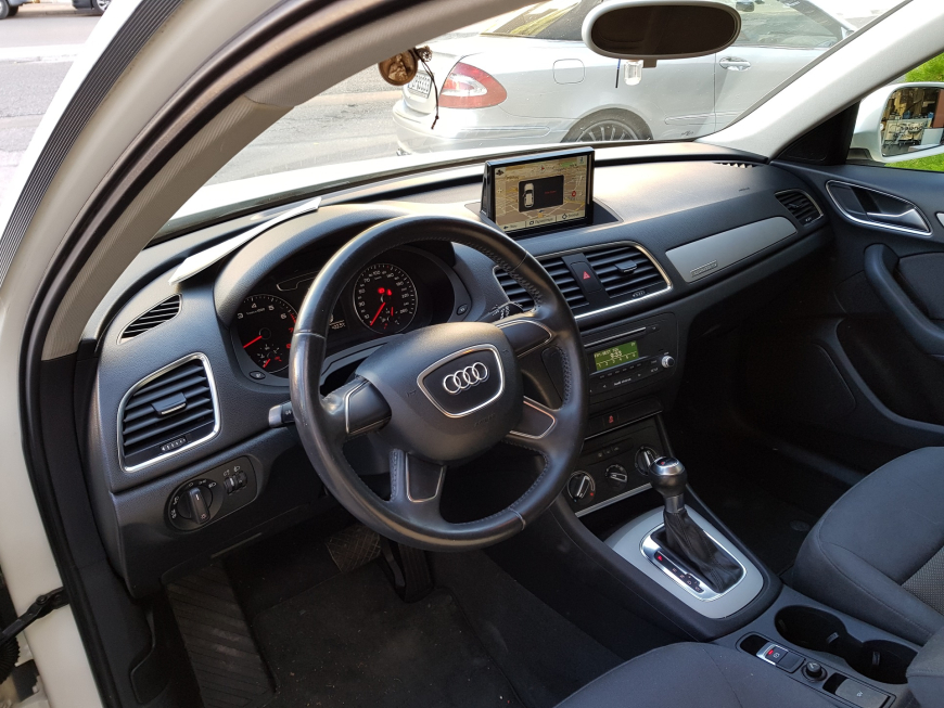 Εγκατάσταση οθόνης 8" με Navigation & Bluetooth σε Audi Q3 8U