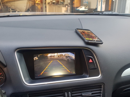 Αναβάθμιση εργοστασιακής οθόνης με Ασύρματο Wireless Apple CarPlay/Android Auto σε Audi Q5 8R