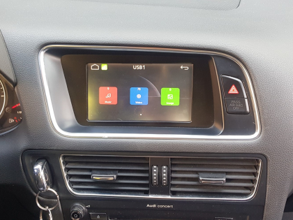 Αναβάθμιση εργοστασιακής οθόνης με Ασύρματο Wireless Apple CarPlay/Android Auto σε Audi Q5 8R