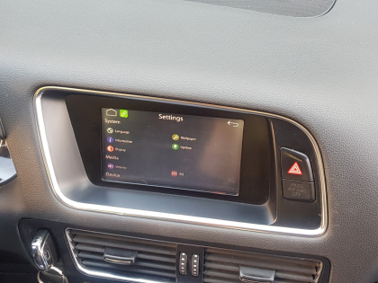 Αναβάθμιση εργοστασιακής οθόνης με Ασύρματο Wireless Apple CarPlay/Android Auto σε Audi Q5 8R