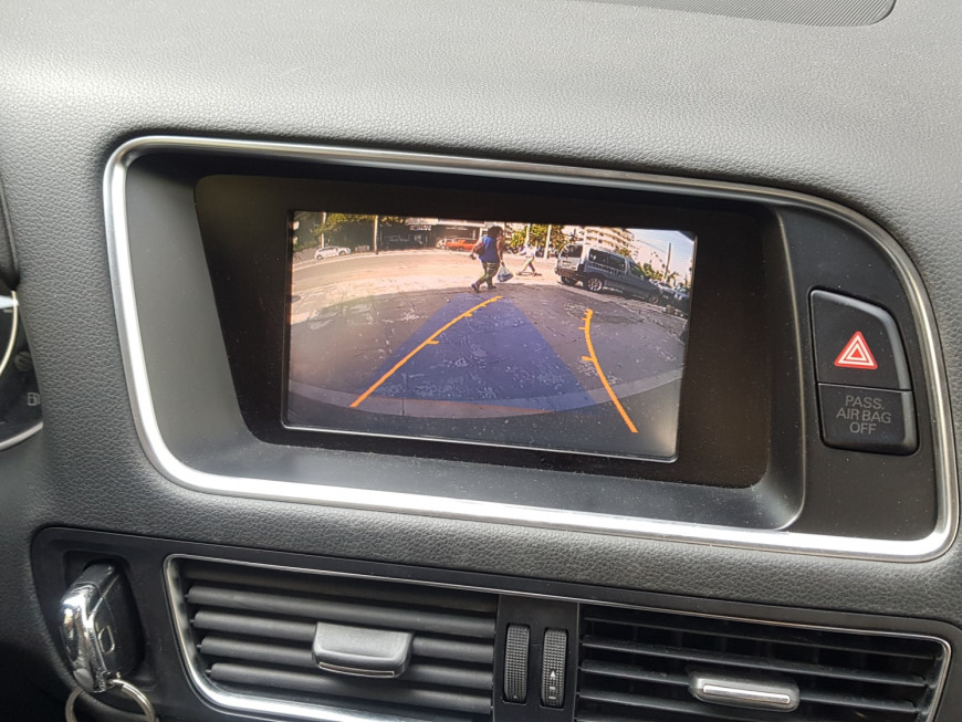 Αναβάθμιση εργοστασιακής οθόνης με Wireless Apple CarPlay/Android Auto σε Audi Q5 8R
