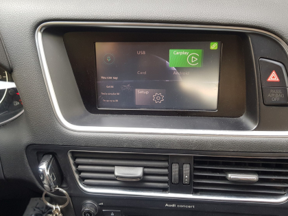 Αναβάθμιση εργοστασιακής οθόνης με Wireless Apple CarPlay/Android Auto σε Audi Q5 8R
