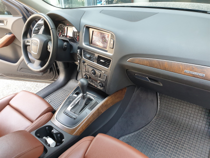 Αναβάθμιση εργοστασιακής οθόνης με Ασύρματο Wireless Apple CarPlay/Android Auto σε Audi Q5 8R