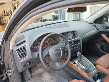 Αναβάθμιση εργοστασιακής οθόνης με Ασύρματο Wireless Apple CarPlay/Android Auto σε Audi Q5 8R