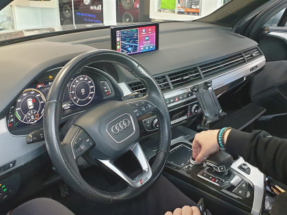 Αναβάθμιση εργοστασιακής οθόνης με Ασύρματο Wireless Apple CarPlay/Android Auto σε Audi Q7 4M