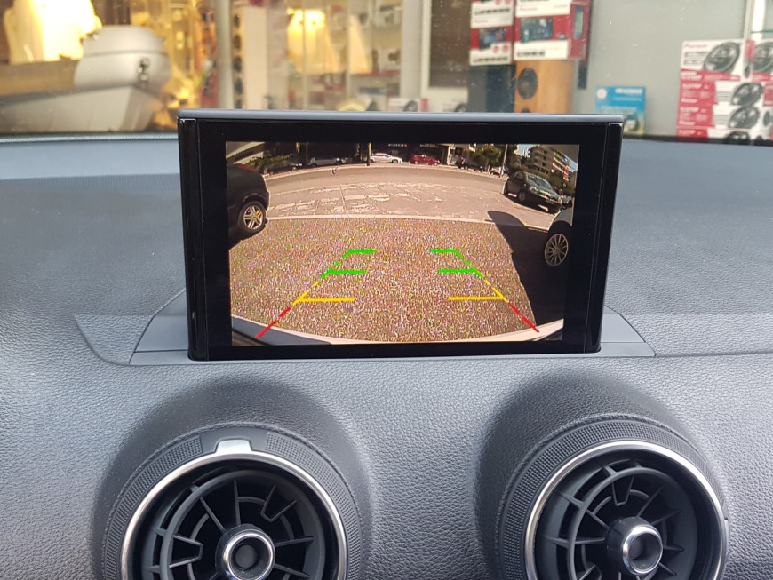 Αναβάθμιση εργοστασιακής οθόνης με Wireless Apple CarPlay/Android Auto σε Audi Q2 GA