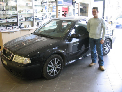 Εγκατάσταση οθόνης 1Din Pioneer σε Skoda Octavia.