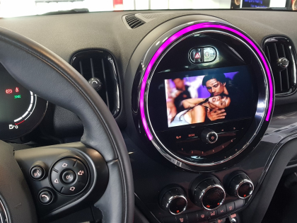 Αναβάθμιση εργοστασιακής οθόνης με Ασύρματο Wireless Apple CarPlay/Android Auto σε Mini Countryman (F60) του 2022