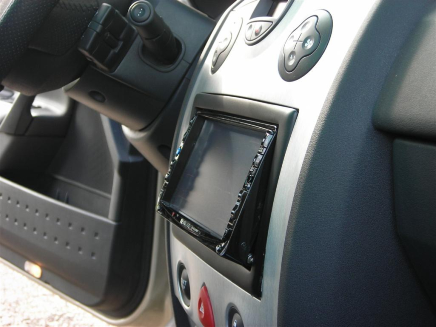 Εγκατάσταση οθόνης 2Din Kenwood σε Renault Megane