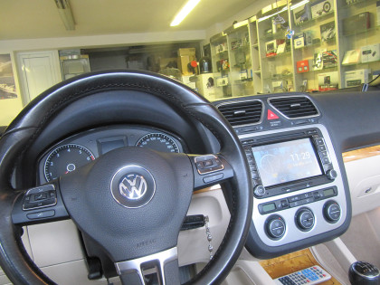 Εγκατάσταση οθόνης OEM σε VW Eos