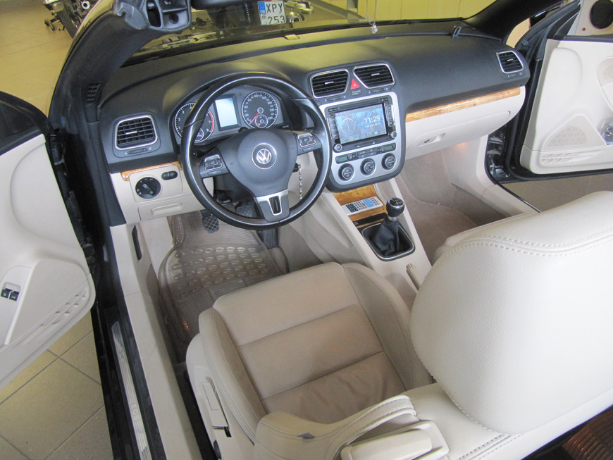Εγκατάσταση οθόνης OEM σε VW Eos