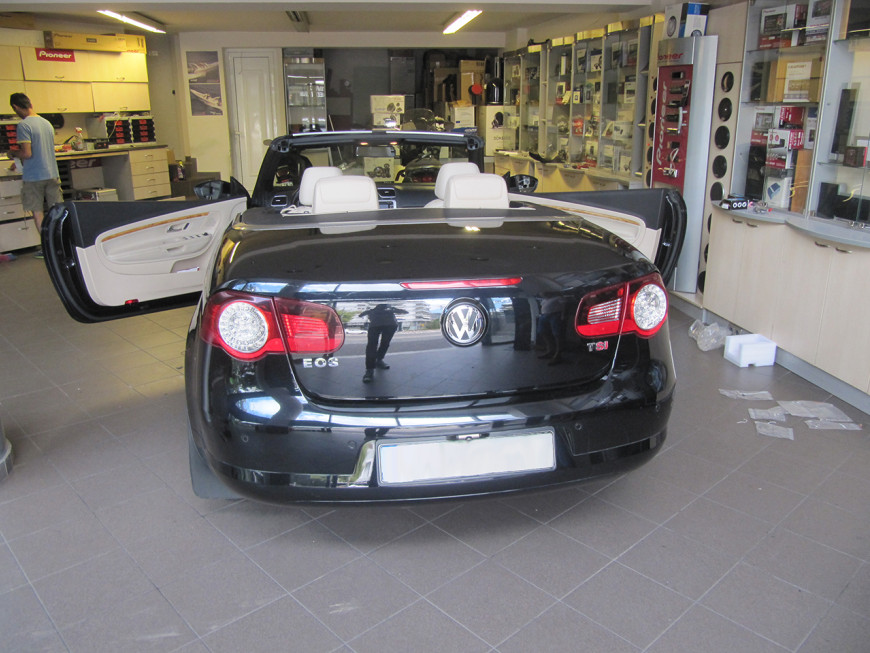Εγκατάσταση οθόνης OEM σε VW Eos