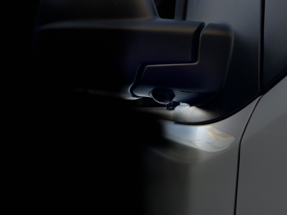 Εγκατάσταση οθόνης 2Din Lenovo και περιμετρικές κάμερες 360 σε Peugeot Expert του 2018.