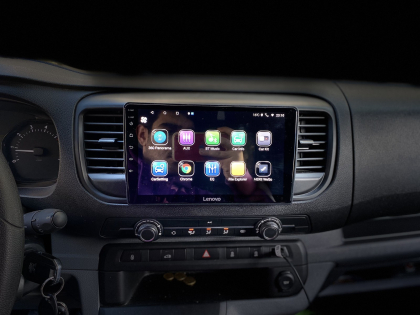 Εγκατάσταση οθόνης 2Din Lenovo και περιμετρικές κάμερες 360 σε Peugeot Expert του 2018.