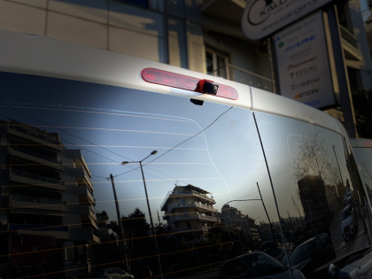 Εγκατάσταση οθόνης 2Din Lenovo και περιμετρικές κάμερες 360 σε Peugeot Expert του 2018.