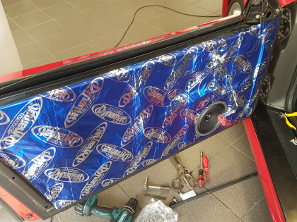 Εγκατάσταση R/CD Kenwood & Ηχείων Focal σε Ferrari F 355 Βerlinetta