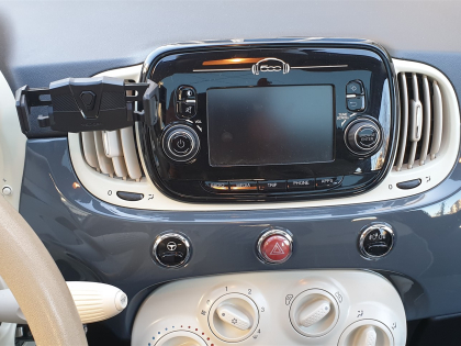 Εγκατάσταση οθόνης Digital IQ και κάμερας οπισθοπορείας σε Fiat 500