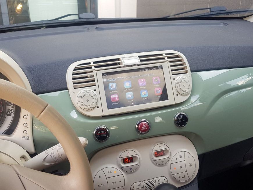 Εγκατάσταση οθόνης Digital IQ σε Fiat 500