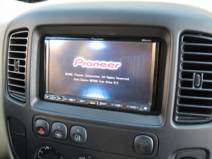 Εγκατάσταση οθόνης 2Din Pioneer σε Ford Maverick