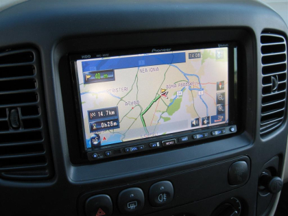 Εγκατάσταση οθόνης 2Din Pioneer σε Ford Maverick