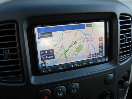 Εγκατάσταση οθόνης 2Din Pioneer σε Ford Maverick