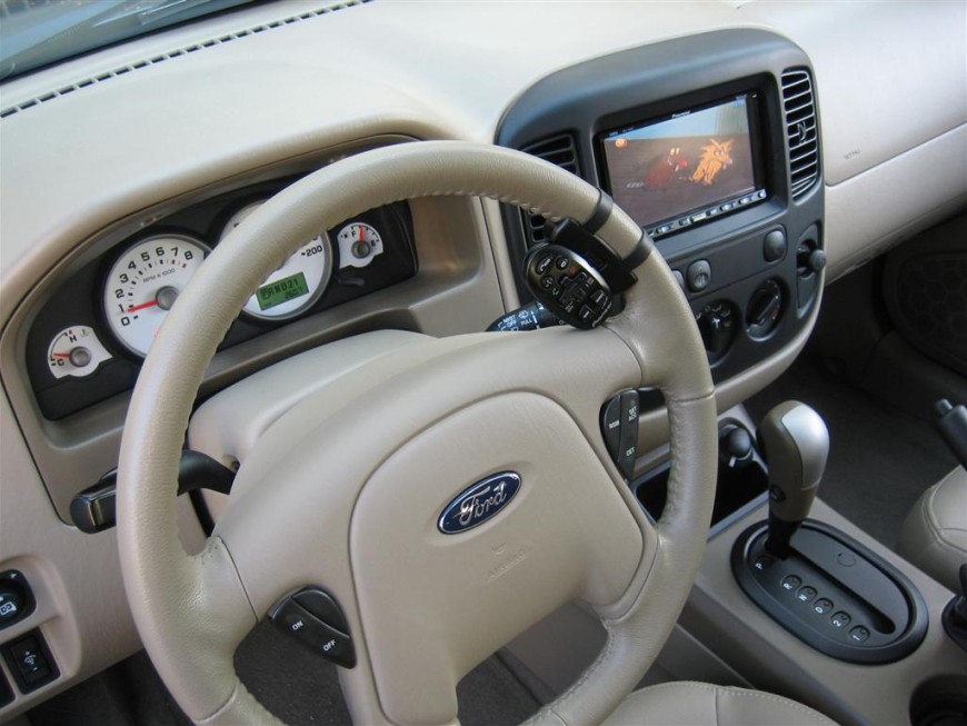 Εγκατάσταση οθόνης 2Din Pioneer σε Ford Maverick