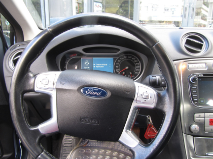 Εγκατάσταση ΟΕΜ οθόνης Digital IQ σε Ford Mondeo.