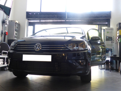 Αναβάθμιση εργοστασιακής οθόνης με Adaptiv-Navigation σε VW Golf 7 Sportsvan 
