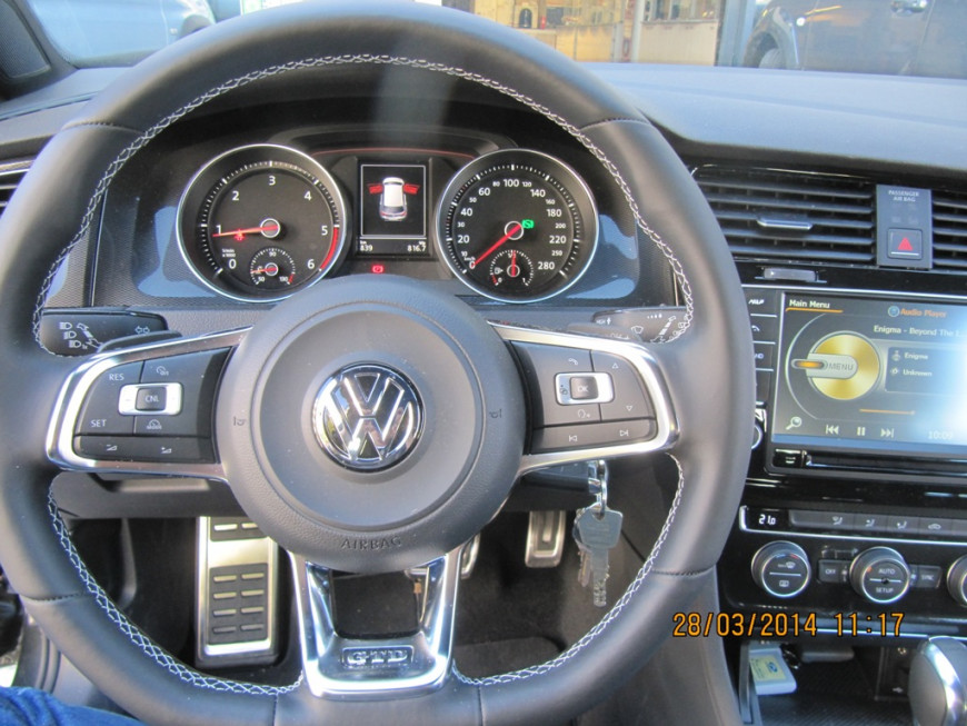 Εγκατάσταση οθόνης LM Digital σε VW Golf 7